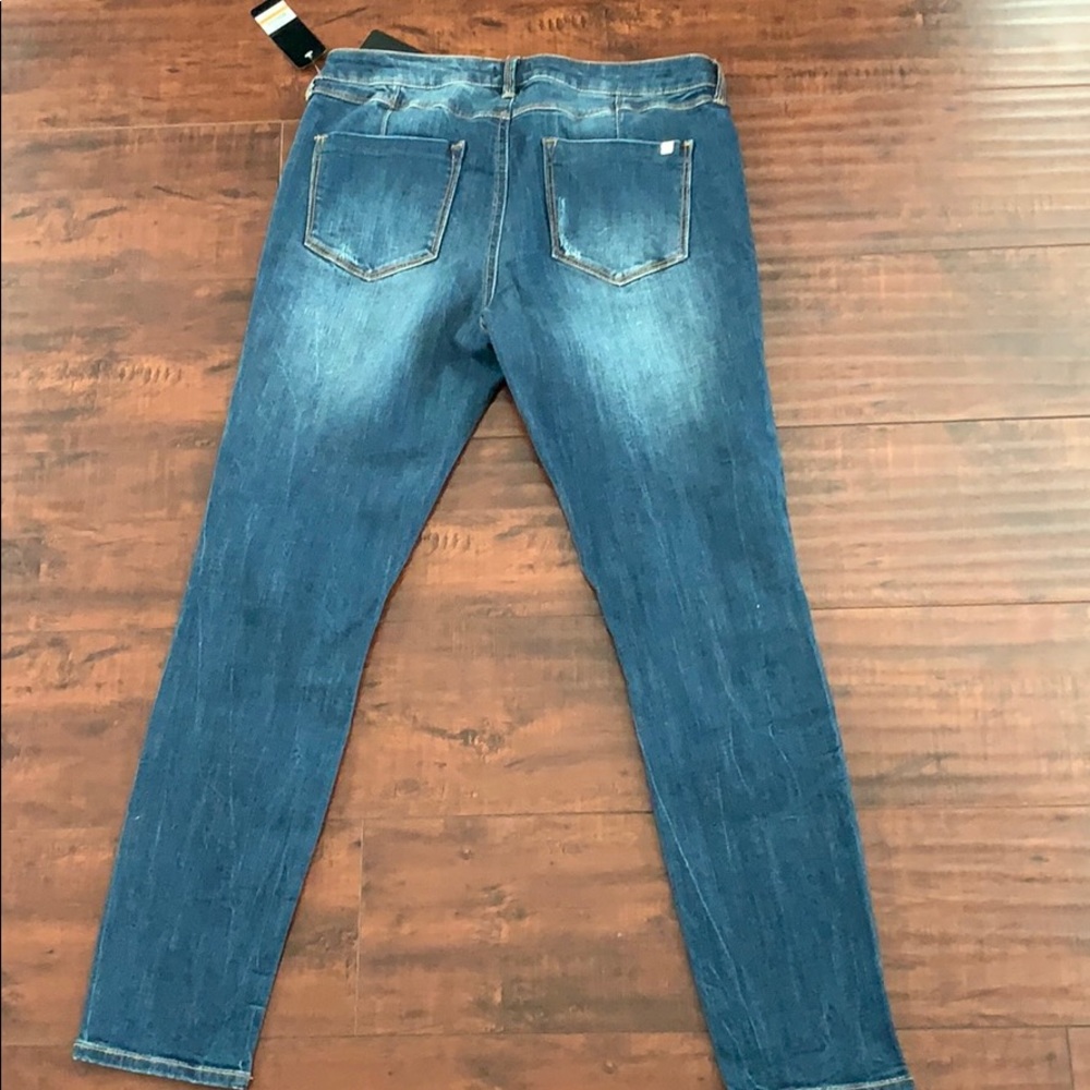 Bebe Jeans - Picture 2 of 3
